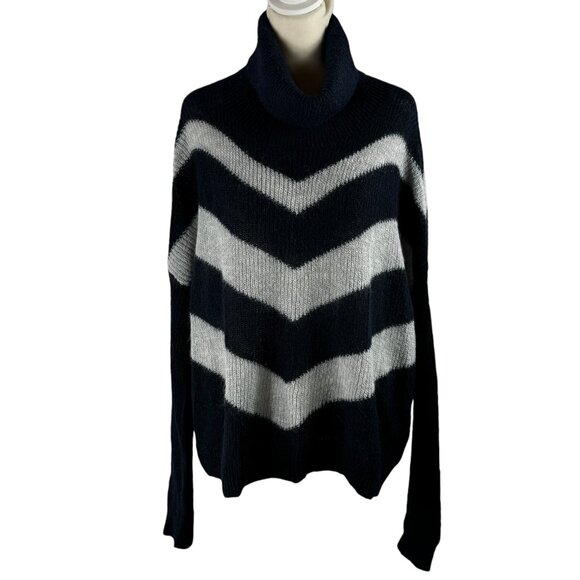 Like new! Abercrombie & Fitch Mohair Blend Turtleneck Sweater Size Small - Picture 1 of 10
